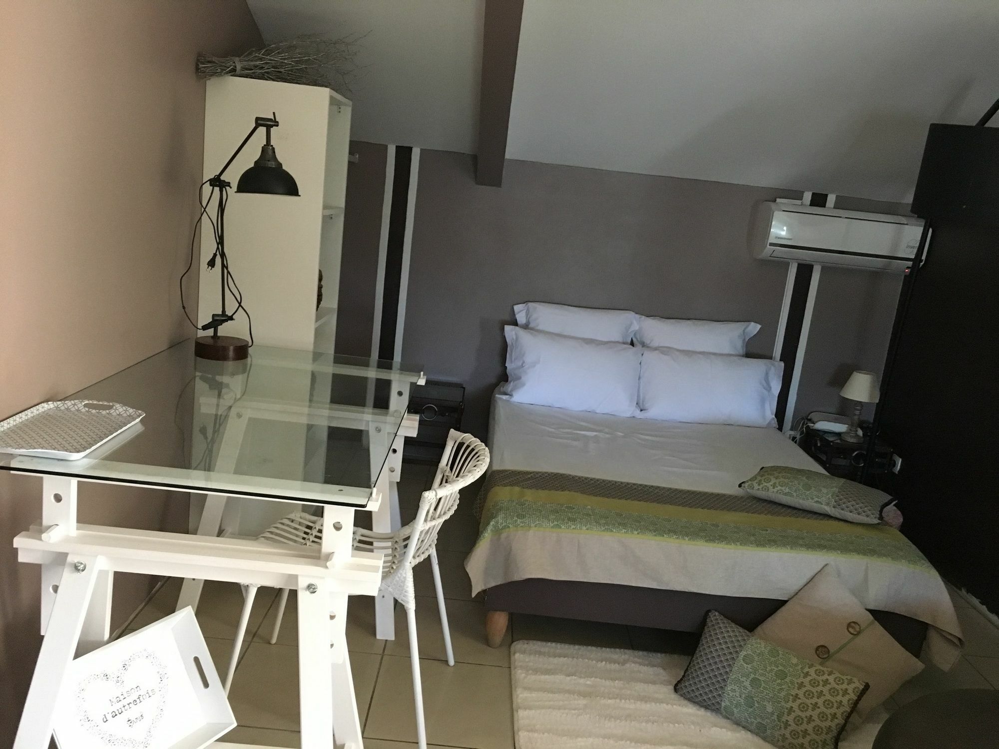 House With 5 Rooms In Etang Sale, With Wonderful Mountain View, Enclos Exterior foto